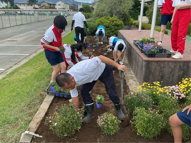 花園中学校