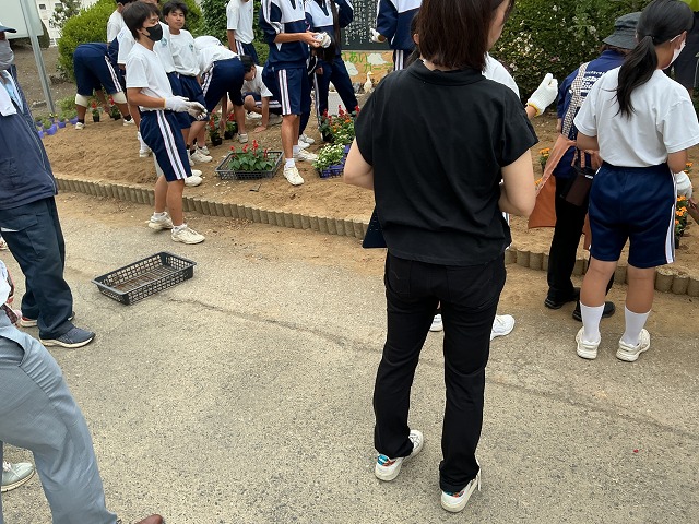 岡部中学校