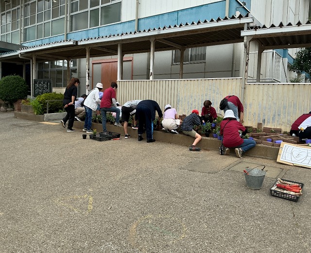 岡部小学校