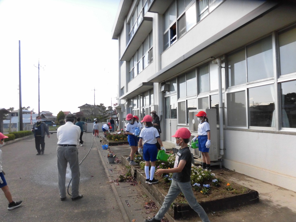 明戸小学校