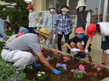 大寄小学校