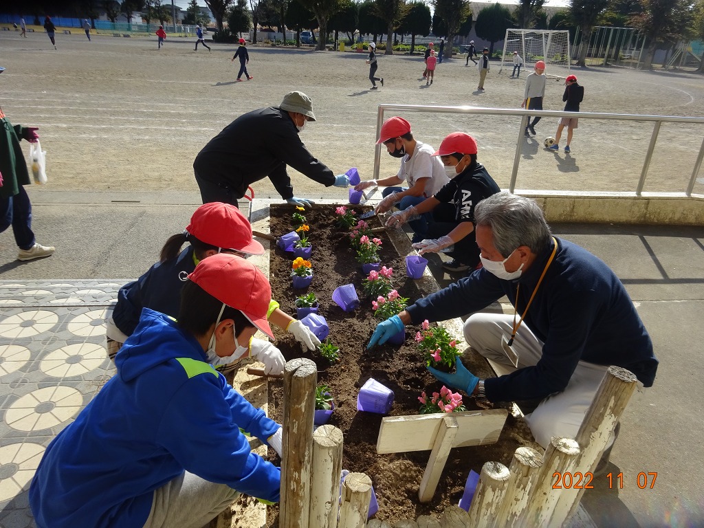 大寄小学校