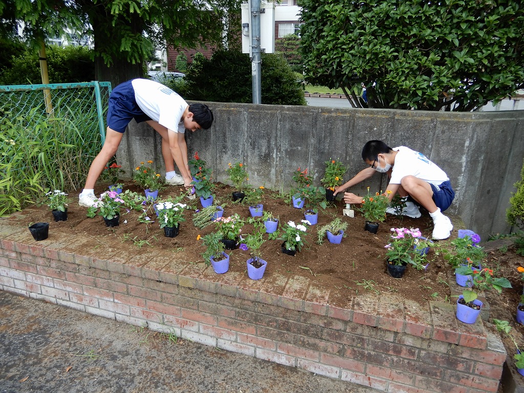 川本中学校
