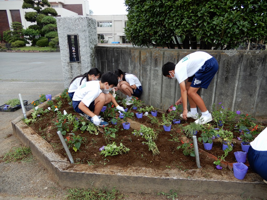 川本中学校