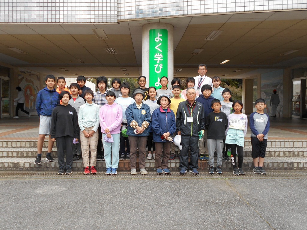 桜ケ丘小学校