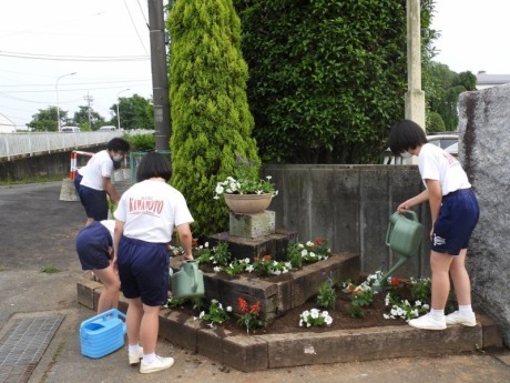 川本中学校
