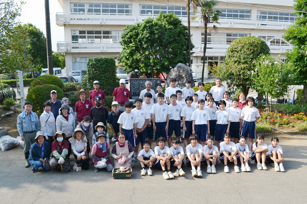 岡部中学校