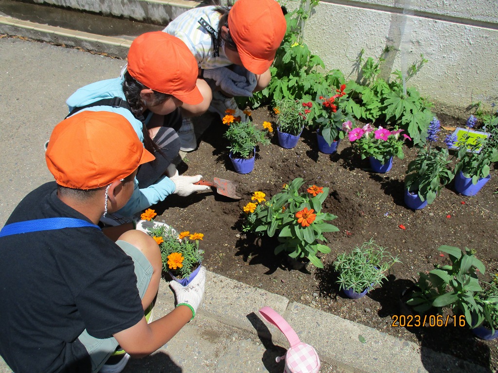 上柴西小学校
