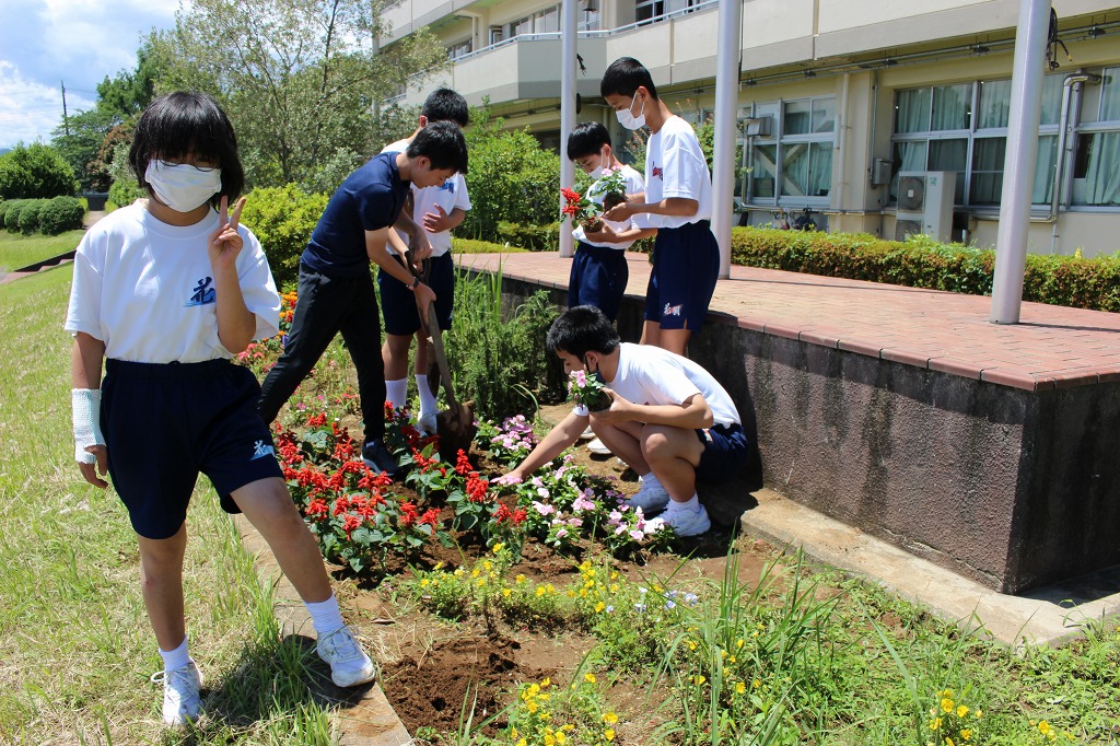 花園中学校