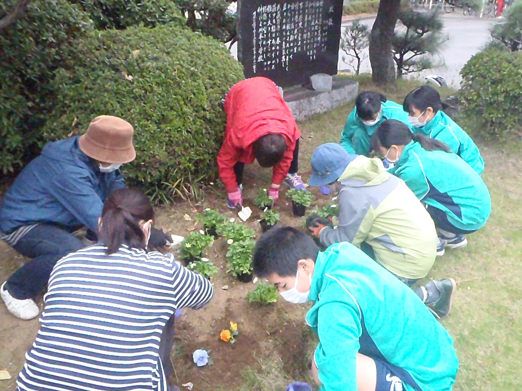 川本中学校