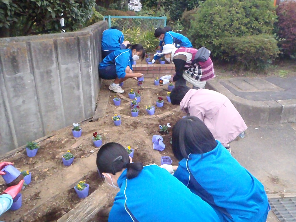 川本中学校