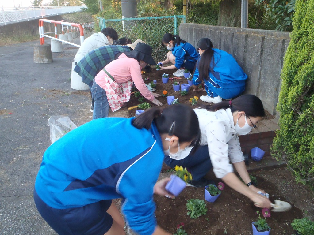 川本中学校