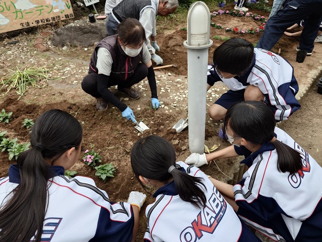 岡部中学校