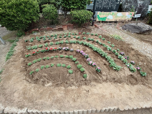 岡部中学校