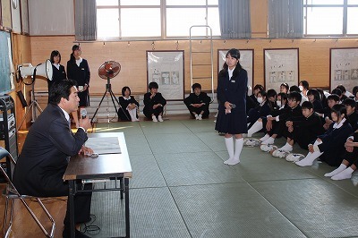 岡部中学校3年生との市長対話会