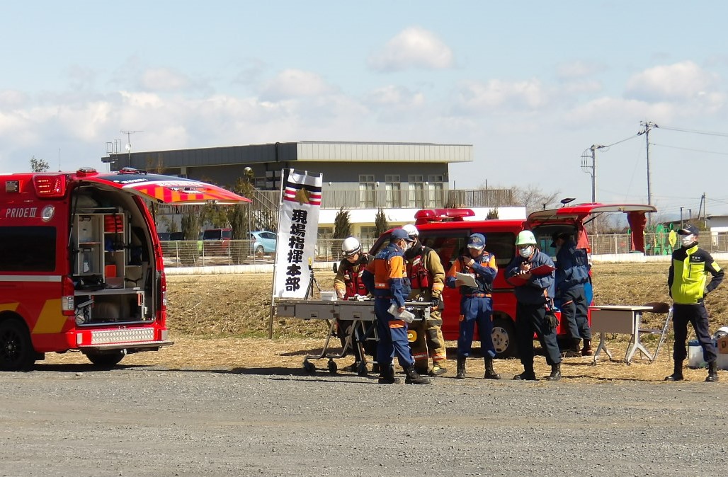 現場指揮本部は情報を管理しています