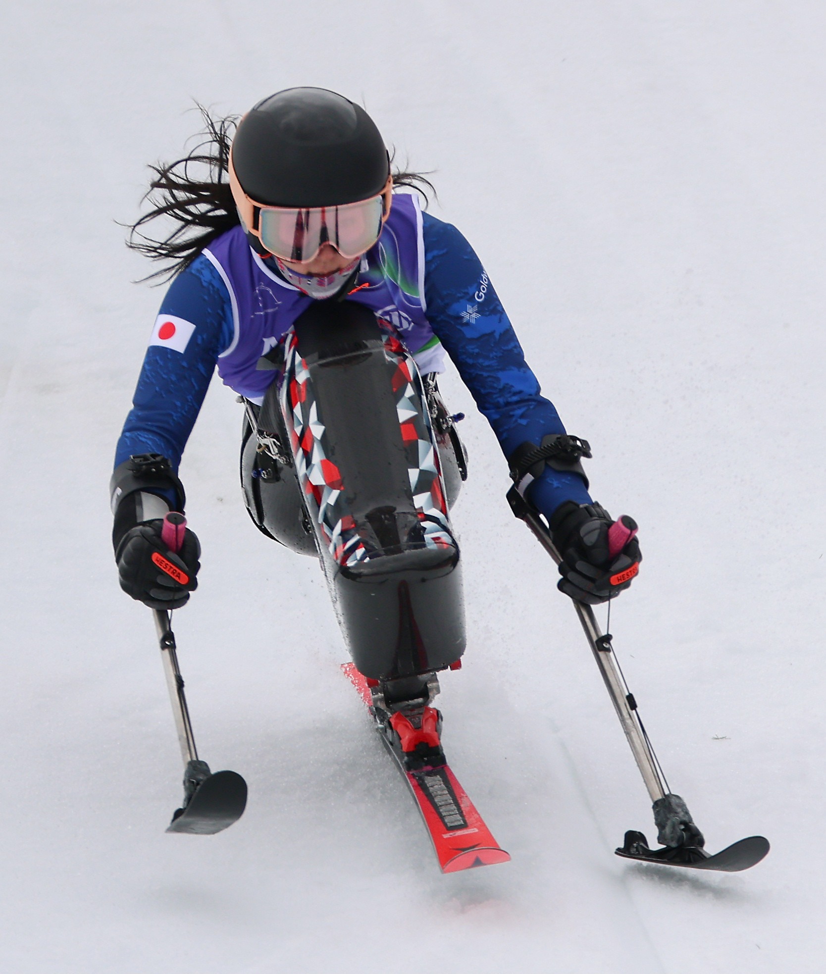 村岡桃佳選手ミラノパラ競技写真