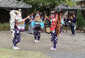 血洗島獅子舞(中の家)